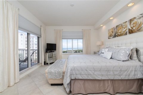 Condo in New Smyrna Beach, Florida, 2 bedrooms  № 2376674 - photo 22
