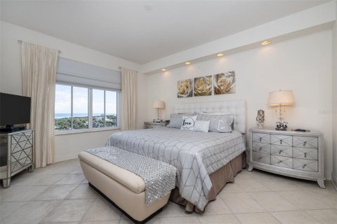 Condo in New Smyrna Beach, Florida, 2 bedrooms  № 2376674 - photo 6