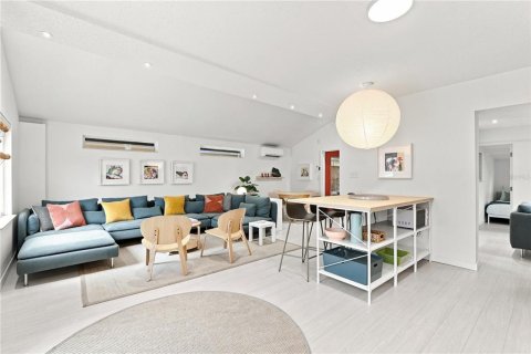 Casa en venta en Orlando, Florida, 3 dormitorios, 154.59 m2 № 2359161 - foto 9