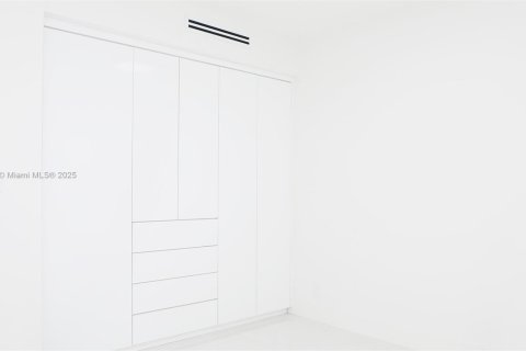 Condo in Aventura, Florida, 3 bedrooms  № 1711481 - photo 28