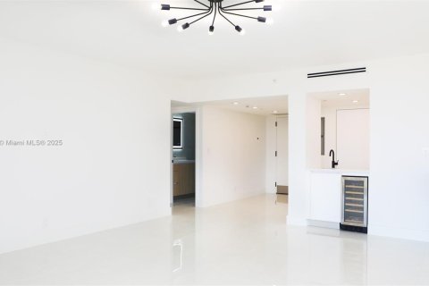 Condo in Aventura, Florida, 3 bedrooms  № 1711481 - photo 13