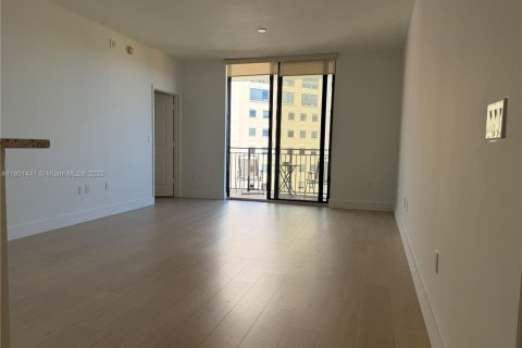 Купить кондоминиум в Корал-Гейблс, Флорида 2 спальни, 99.59м2, № 2021045 - фото 13