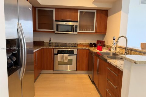 Купить кондоминиум в Корал-Гейблс, Флорида 2 спальни, 99.59м2, № 2021045 - фото 8