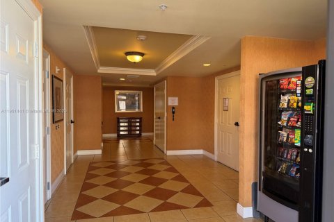Купить кондоминиум в Корал-Гейблс, Флорида 2 спальни, 99.59м2, № 2021045 - фото 28