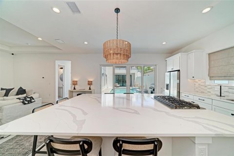 House in Bradenton, Florida 4 bedrooms, 362.41 sq.m. № 2149542 - photo 28