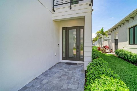 House in Bradenton, Florida 4 bedrooms, 362.41 sq.m. № 2149542 - photo 6