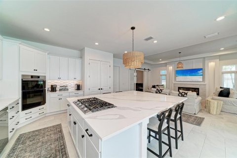 House in Bradenton, Florida 4 bedrooms, 362.41 sq.m. № 2149542 - photo 25