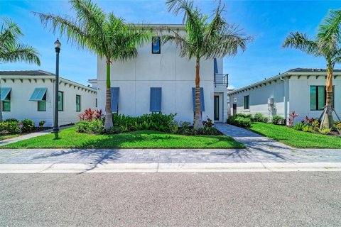 House in Bradenton, Florida 4 bedrooms, 362.41 sq.m. № 2149542 - photo 2