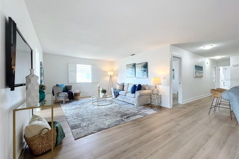 Condominio en alquiler en Sarasota, Florida, 2 dormitorios, 127.46 m2 № 1534557 - foto 11