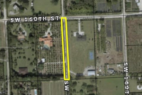 Propiedad comercial en venta en Miami, Florida № 1959256 - foto 2