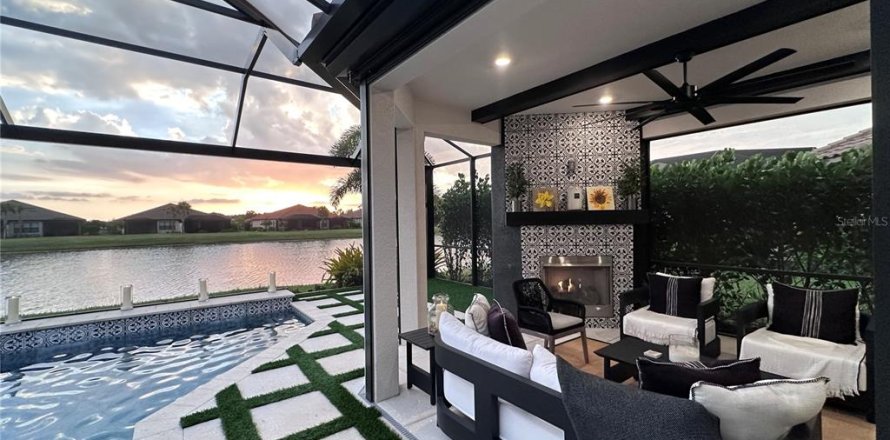 Casa en Bradenton, Florida 3 dormitorios, 195.19 m2 № 2200115