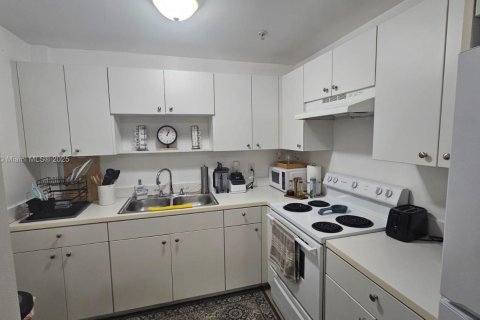 Apartamento en alquiler en Miami, Florida, 2 dormitorios, 1563.92 m2 № 1937430 - foto 8