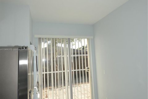 Купить таунхаус в Хомстед, Флорида 3 спальни, 110.46м2, № 2032192 - фото 9