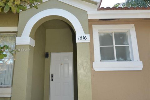 Купить таунхаус в Хомстед, Флорида 3 спальни, 110.46м2, № 2032192 - фото 4