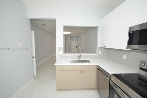 Купить таунхаус в Хомстед, Флорида 3 спальни, 110.46м2, № 2032192 - фото 7