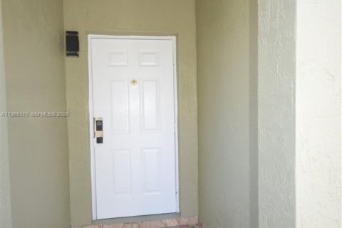 Купить таунхаус в Хомстед, Флорида 3 спальни, 110.46м2, № 2032192 - фото 29