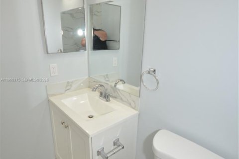 Купить таунхаус в Хомстед, Флорида 3 спальни, 110.46м2, № 2032192 - фото 24