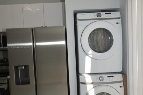 Купить таунхаус в Хомстед, Флорида 3 спальни, 110.46м2, № 2032192 - фото 8