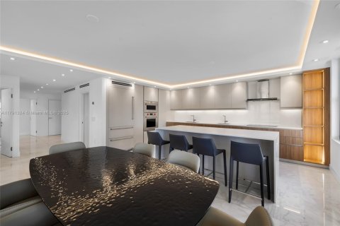 Condo in Bal Harbour, Florida, 3 bedrooms  № 1708014 - photo 4