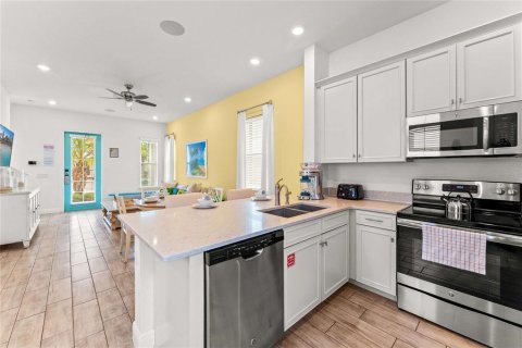 Villa ou maison à louer à Kissimmee, Floride: 2 chambres, 121.24 m2 № 2147927 - photo 7