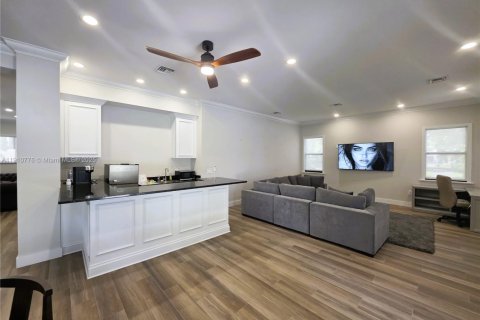 Купить кондоминиум в Дейви, Флорида 3 спальни, 122.07м2, № 1969773 - фото 9