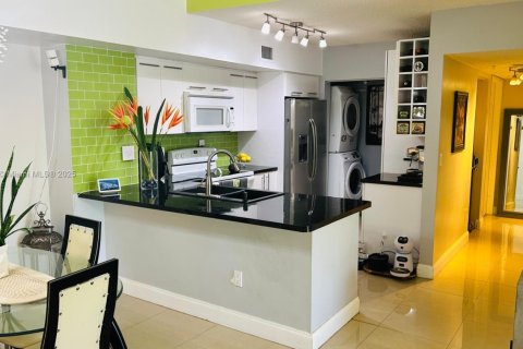 Купить кондоминиум в Дейви, Флорида 3 спальни, 122.07м2, № 1969773 - фото 24