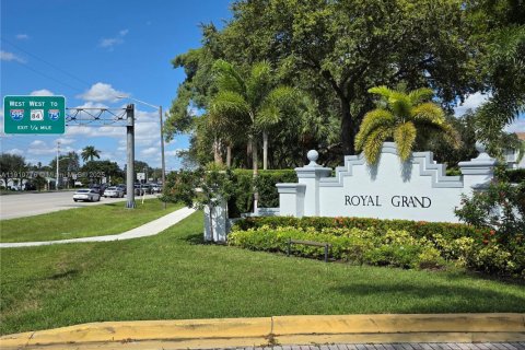 Купить кондоминиум в Дейви, Флорида 3 спальни, 122.07м2, № 1969773 - фото 3