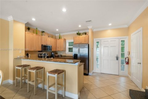 Touwnhouse à vendre à Marathon, Floride: 3 chambres, 122.63 m2 № 2154030 - photo 12