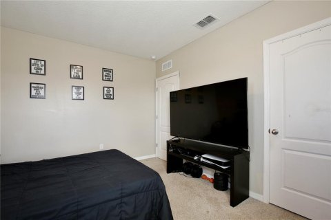 House in DeBary, Florida 5 bedrooms, 262.91 sq.m. № 1552785 - photo 24