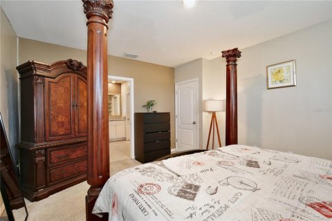 House in DeBary, Florida 5 bedrooms, 262.91 sq.m. № 1552785 - photo 12