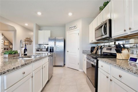 House in DeBary, Florida 5 bedrooms, 262.91 sq.m. № 1552785 - photo 7