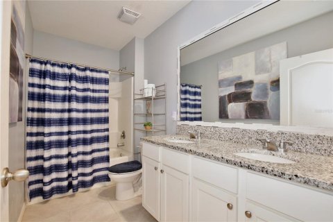 House in DeBary, Florida 5 bedrooms, 262.91 sq.m. № 1552785 - photo 28