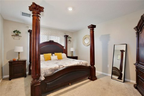 House in DeBary, Florida 5 bedrooms, 262.91 sq.m. № 1552785 - photo 11