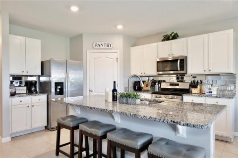 House in DeBary, Florida 5 bedrooms, 262.91 sq.m. № 1552785 - photo 5