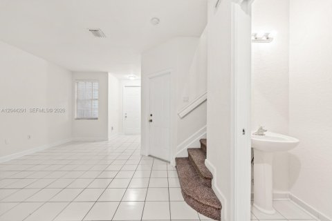 Touwnhouse à vendre à Homestead, Floride: 3 chambres, 160.91 m2 № 2263230 - photo 5