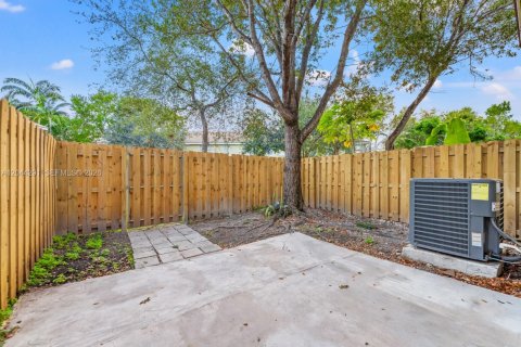 Touwnhouse à vendre à Homestead, Floride: 3 chambres, 160.91 m2 № 2263230 - photo 16