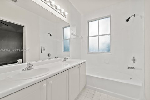 Touwnhouse à vendre à Homestead, Floride: 3 chambres, 160.91 m2 № 2263230 - photo 28