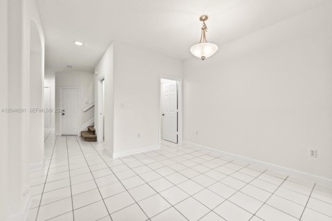 Touwnhouse à vendre à Homestead, Floride: 3 chambres, 160.91 m2 № 2263230 - photo 7