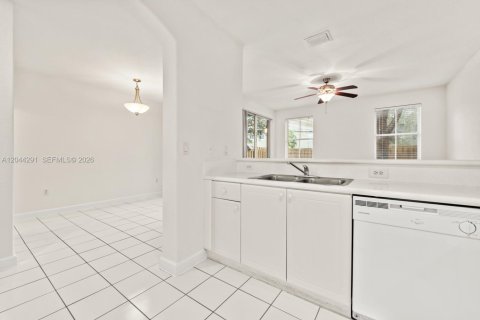 Touwnhouse à vendre à Homestead, Floride: 3 chambres, 160.91 m2 № 2263230 - photo 11