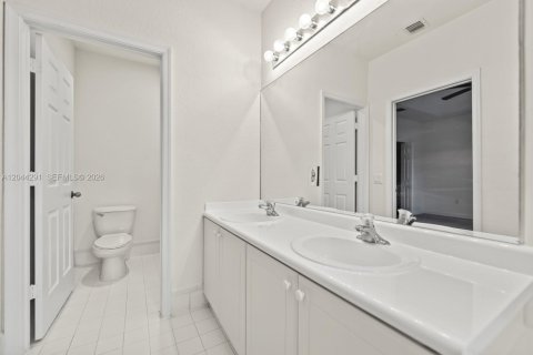 Touwnhouse à vendre à Homestead, Floride: 3 chambres, 160.91 m2 № 2263230 - photo 29
