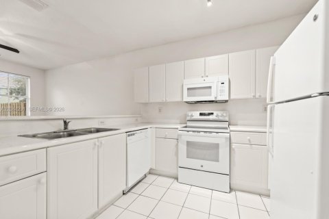 Touwnhouse à vendre à Homestead, Floride: 3 chambres, 160.91 m2 № 2263230 - photo 10