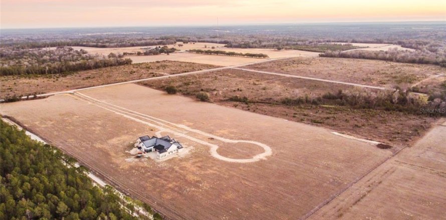 Land in Brooksville, Florida № 2143499