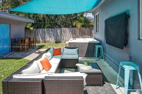 Villa ou maison à vendre à Wilton Manors, Floride: 3 chambres, 152.73 m2 № 2005972 - photo 17