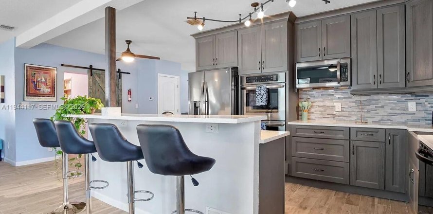 Villa ou maison à Wilton Manors, Floride 3 chambres, 152.73 m2 № 2005972