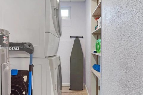 Villa ou maison à vendre à Wilton Manors, Floride: 3 chambres, 152.73 m2 № 2005972 - photo 16