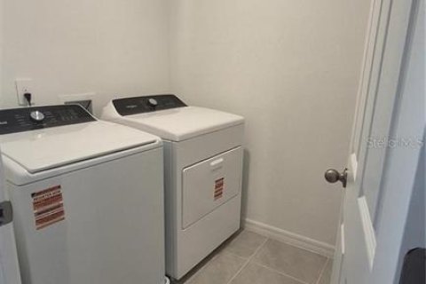 Touwnhouse à louer à Clermont, Floride: 3 chambres, 137.96 m2 № 2426002 - photo 14