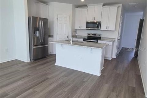 Touwnhouse à louer à Clermont, Floride: 3 chambres, 137.96 m2 № 2426002 - photo 3