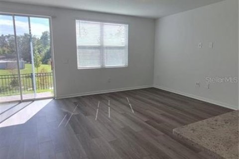 Touwnhouse à louer à Clermont, Floride: 3 chambres, 137.96 m2 № 2426002 - photo 4