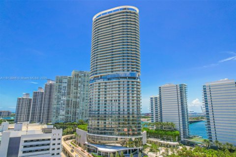 Condo in Miami Beach, Florida, 3 bedrooms  № 1762814 - photo 27