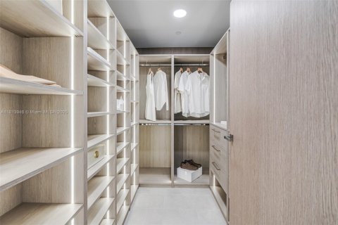 Condo in Miami Beach, Florida, 3 bedrooms  № 1762814 - photo 11